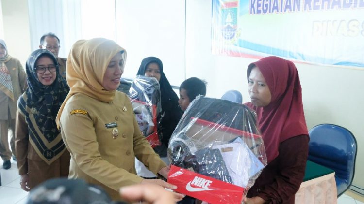 Ati: Urusan Sekolah Harus Jadi Prioritas