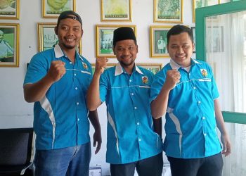 menggugat hibah dan bansos