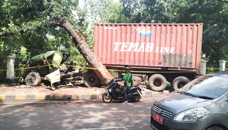 kecelakaan tunggal
