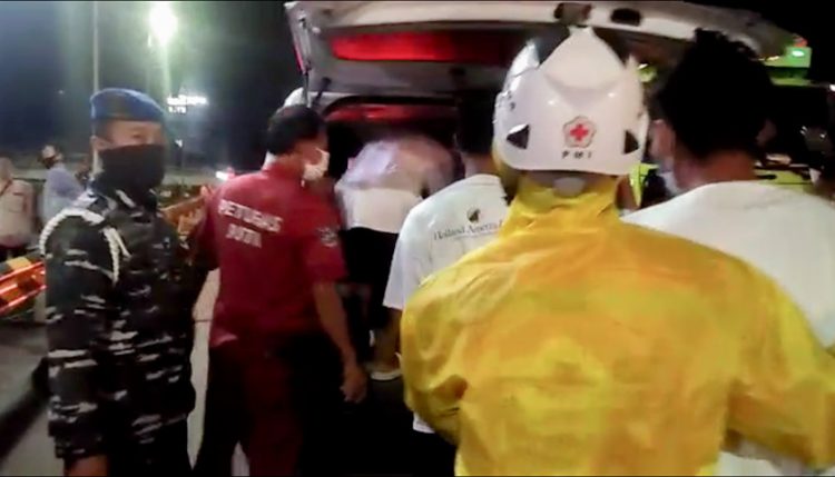 Enam Penumpang Kapal Terbalik Telah Dievakuasi