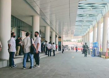 Tiga Menteri Kunjungi Pelabuhan Merak, Pengguna Jasa ASDP Terabaikan