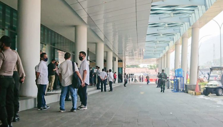 Tiga Menteri Kunjungi Pelabuhan Merak, Pengguna Jasa ASDP Terabaikan