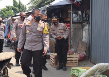 Bersama Kapolda, Kapolres Cilegon Datangi Pasar dan Sejumlah Fasilitas Umum