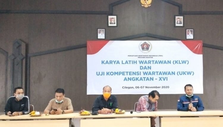 karya latih wartawan