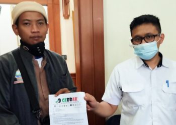 gerakan masyarakat anti kemaksiatan (gebrak)