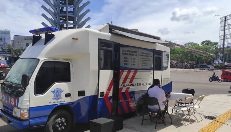 Mobil layanan sim keliling