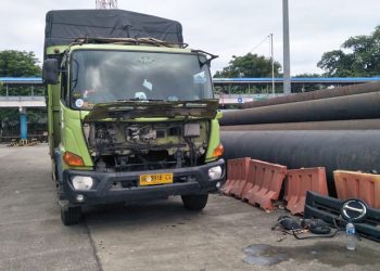 Kendaraan di Dalam Kapal Saling Bertabrakan, 15 Unit Alami Kerusakan