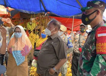 Wali Kota Datangi Pasar Kranggot, Pedagang Buru-buru Pakai Masker