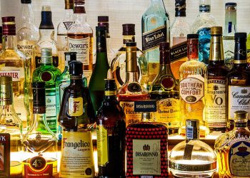 ilustrasi minuman keras