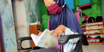 Handayani, Disabilitas yang Sukses Raih Gelar Sarjana Masih Butuh Bantuan