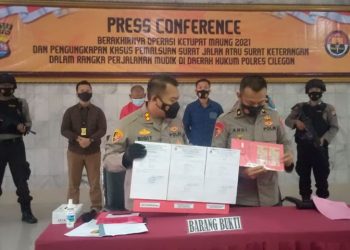 Polisi Ringkus Pemalsu Dokumen Perjalanan Mudik