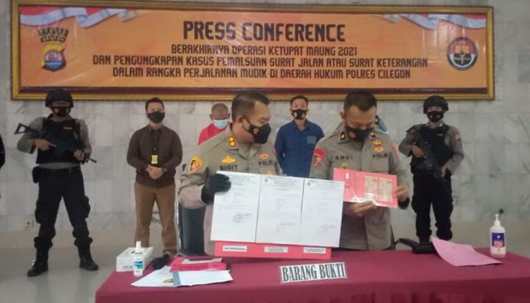Polisi Ringkus Pemalsu Dokumen Perjalanan Mudik