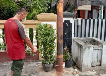 Asap Berbau Seperti Belerang Keluar dari Tanah di Tengah Pemukiman Warga Kavling