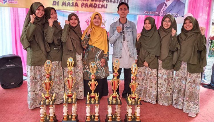 SDIT Al-Khairiyah Borong Banyak Piala di FLS2N