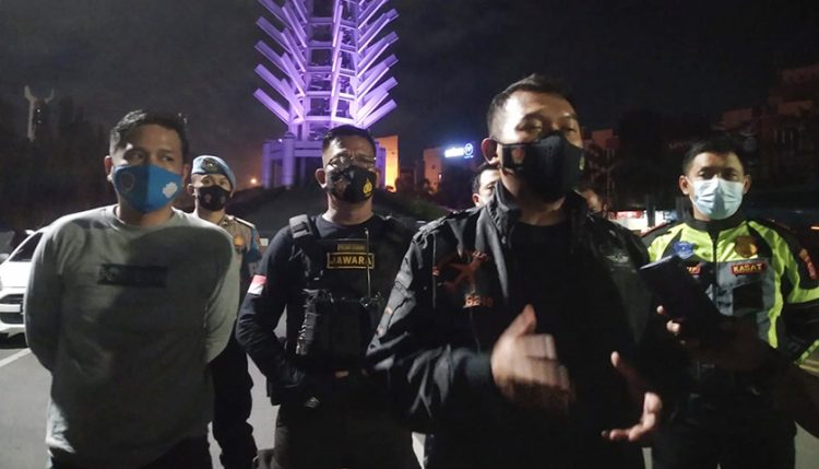 Wantenan, Seorang Pria Gebrak Mobil Dinas Kapolres Saat Patroli