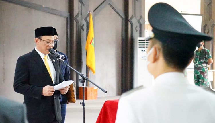 Enam Camat Diganti, Helldy Pertahankan Dua Camat