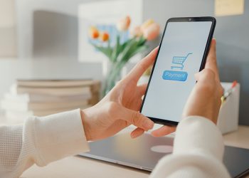 ilustrasi marketplace tokopedia bukalapak shopee