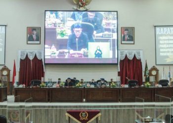 pengesahan raperda desa adat