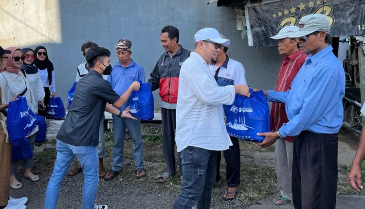 CCSR Bagikan Ribuan Paket Sembako