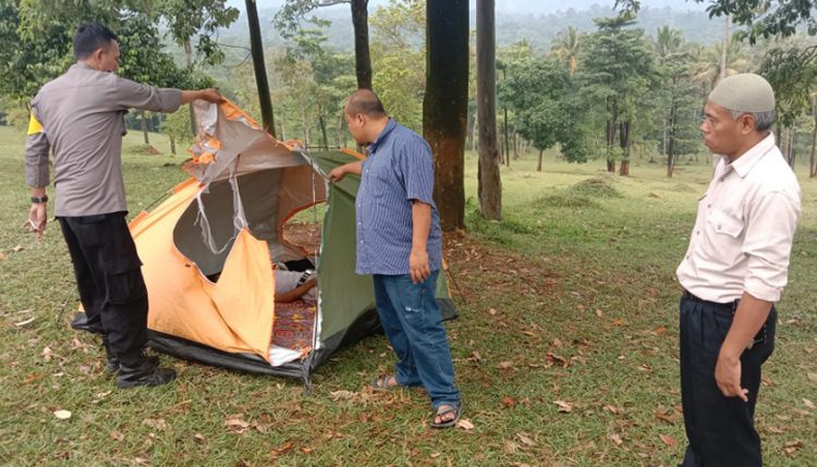 wisatawan tersambar petir