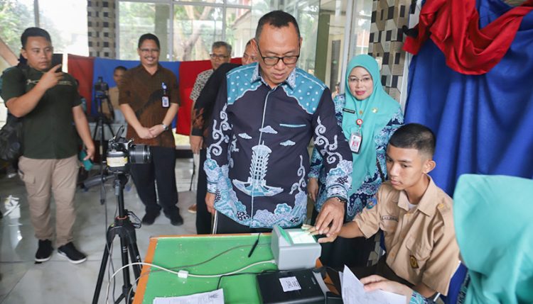 DKCS Sambangi Sekolah Lakukan Perekaman KTP Elektronik