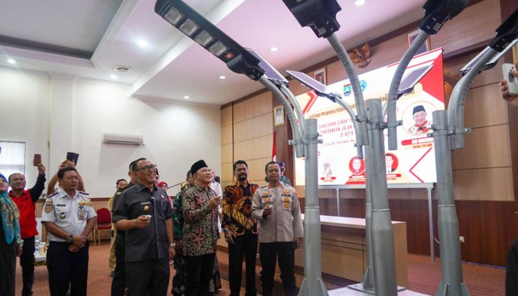 Cilegon Dapat Hibah Lampu Jalan Senilai Rp15 Miliar