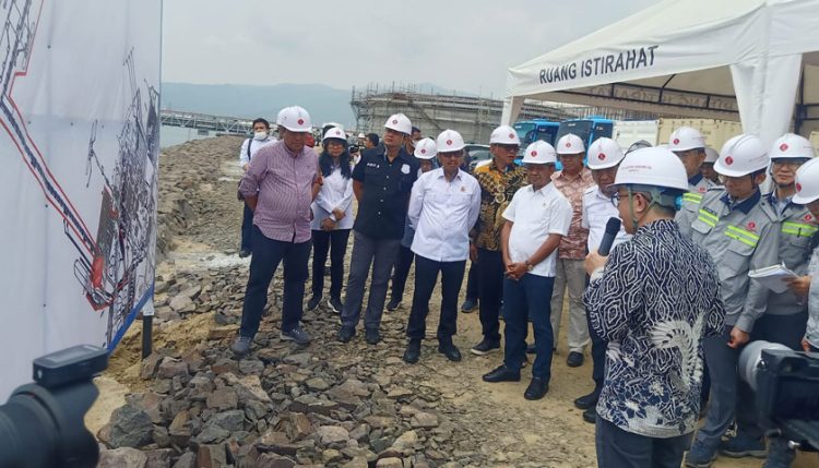 Menteri Investasi Bawa-bawa Hantu Saat Kunjungi PT Lotte