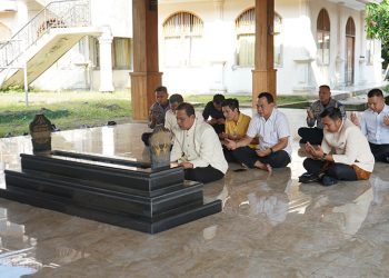 Setiap HUT Cilegon Ketua DPRD Rutin Berziarah ke Makam Tb. Aat Syafaat