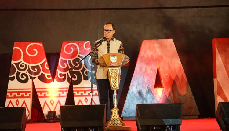 Bima Arya Singgung Pertaruhan Nyawa Helldy Saat Rakernas APKESI