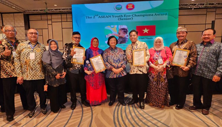 Satu-satunya Wakil Indonesia, SMPN 2 Cilegon Raih Penghargaan ASEAN Eco-School