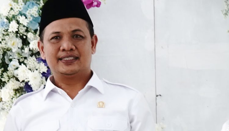 Isro Mi’raj Kembali Pimpin DPRD Cilegon Usai Pulang Haji