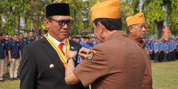 Wali Kota Cilegon Dapat Penghargaan dari Veteran di Hari Pahlawan