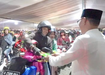 Malam-malam Helldy Pantau Arus Mudik di Pelindo Ciwandan