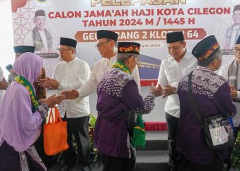 Lepas Kloter 64, Wali Kota Cilegon Pesan ke Jamaah Haji untuk Jaga Lisan
