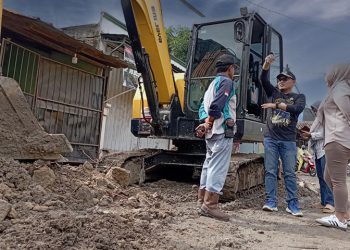 Wakil Ketua DPRD Cilegon Sidak Pembangunan Jalan di Warnasari