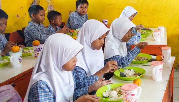 Uji Coba MBG di SDN Sukmajaya I Inisiasi Hotel Aston