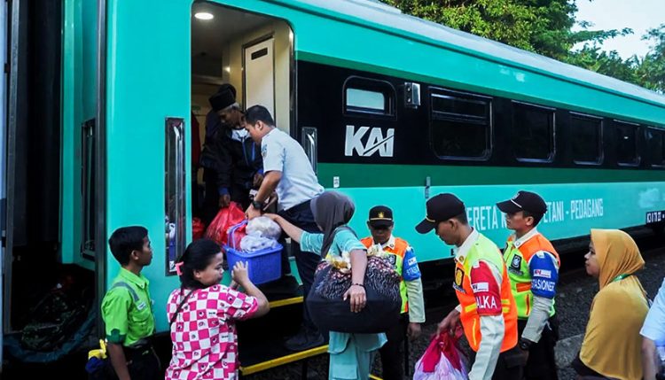 Kereta Petani dan Pedagang Merak-Rangkasbitung Layani 43 Ribu Pelanggan