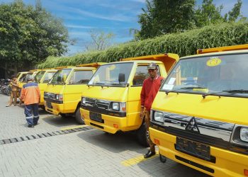 mobil sampah bantuan kementerian PU